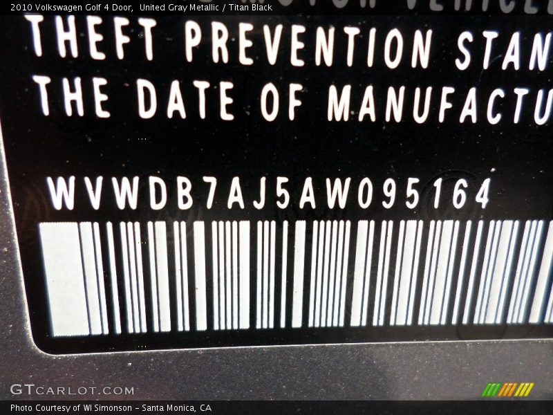 United Gray Metallic / Titan Black 2010 Volkswagen Golf 4 Door
