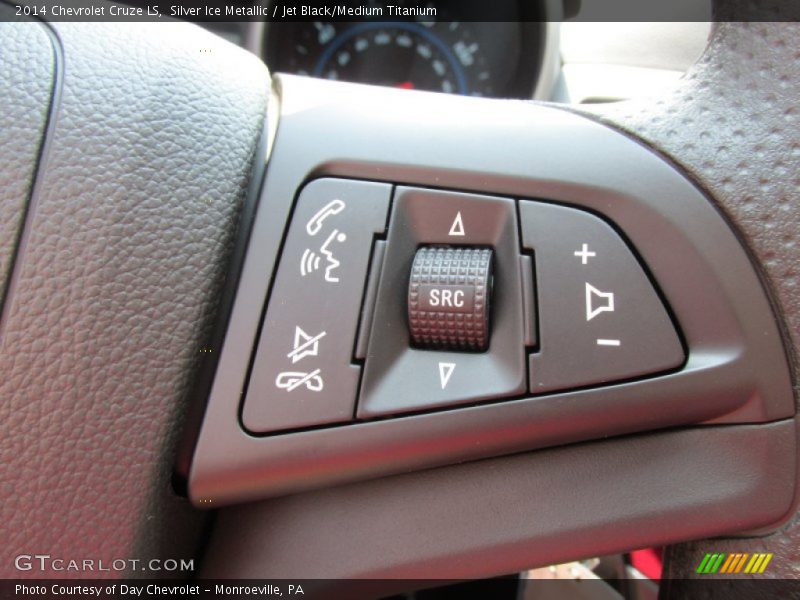 Silver Ice Metallic / Jet Black/Medium Titanium 2014 Chevrolet Cruze LS