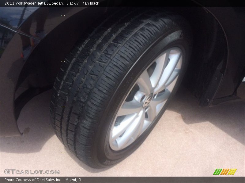 Black / Titan Black 2011 Volkswagen Jetta SE Sedan
