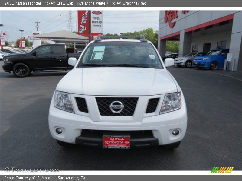 Avalanche White / Pro 4X Graphite/Red 2011 Nissan Frontier Pro-4X Crew Cab