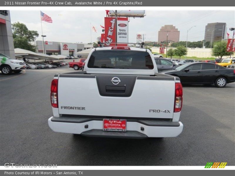 Avalanche White / Pro 4X Graphite/Red 2011 Nissan Frontier Pro-4X Crew Cab