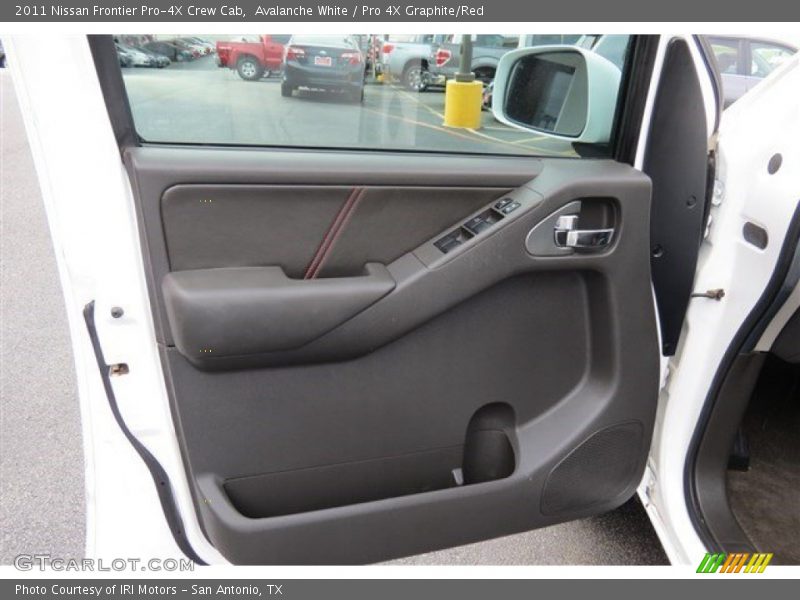 Avalanche White / Pro 4X Graphite/Red 2011 Nissan Frontier Pro-4X Crew Cab