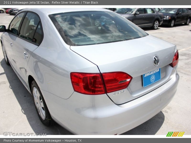 Reflex Silver Metallic / Titan Black 2011 Volkswagen Jetta SE Sedan