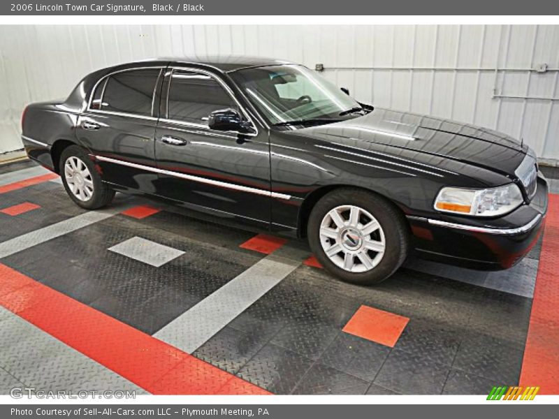 Black / Black 2006 Lincoln Town Car Signature