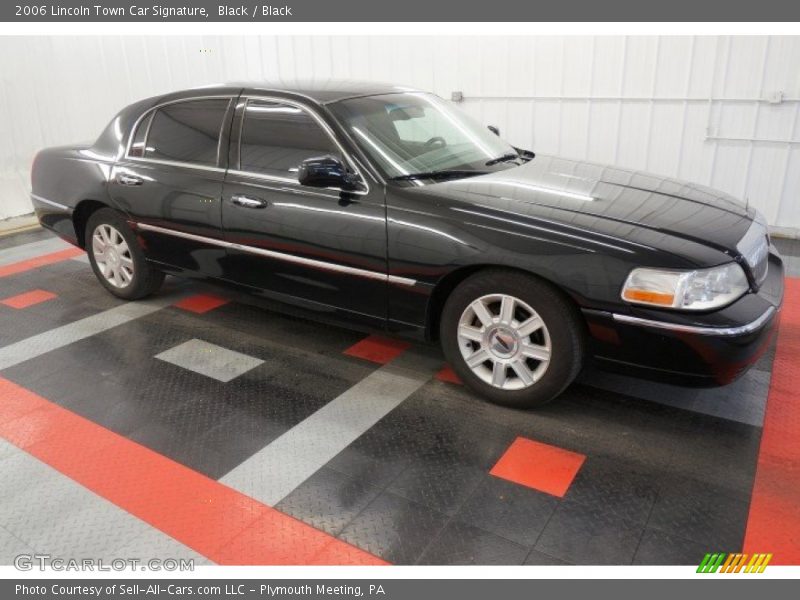 Black / Black 2006 Lincoln Town Car Signature