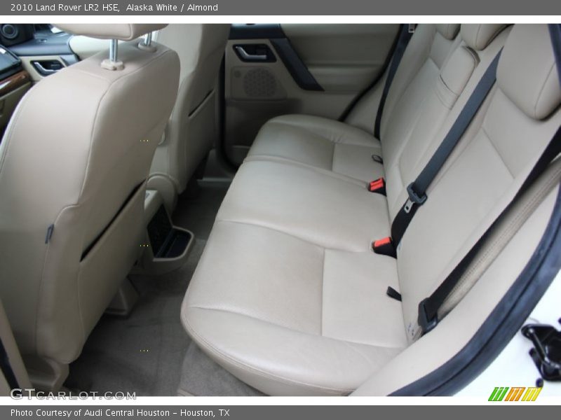 Alaska White / Almond 2010 Land Rover LR2 HSE