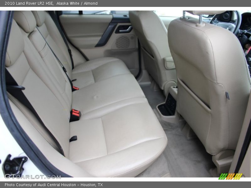 Alaska White / Almond 2010 Land Rover LR2 HSE