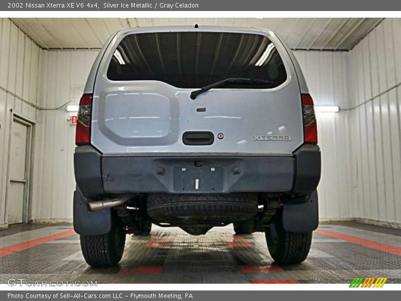 Silver Ice Metallic / Gray Celadon 2002 Nissan Xterra XE V6 4x4