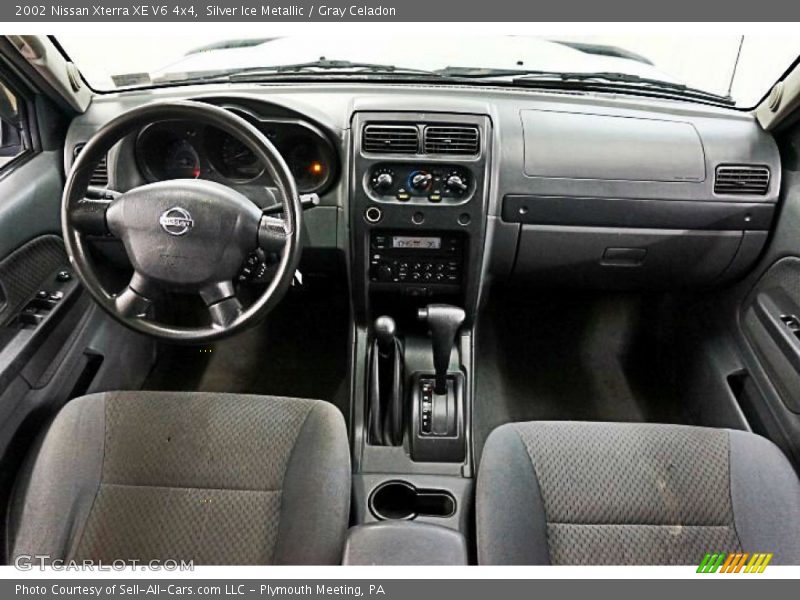 Silver Ice Metallic / Gray Celadon 2002 Nissan Xterra XE V6 4x4