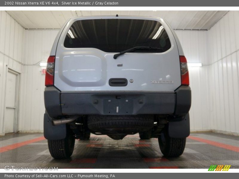 Silver Ice Metallic / Gray Celadon 2002 Nissan Xterra XE V6 4x4