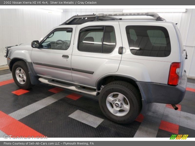 Silver Ice Metallic / Gray Celadon 2002 Nissan Xterra XE V6 4x4