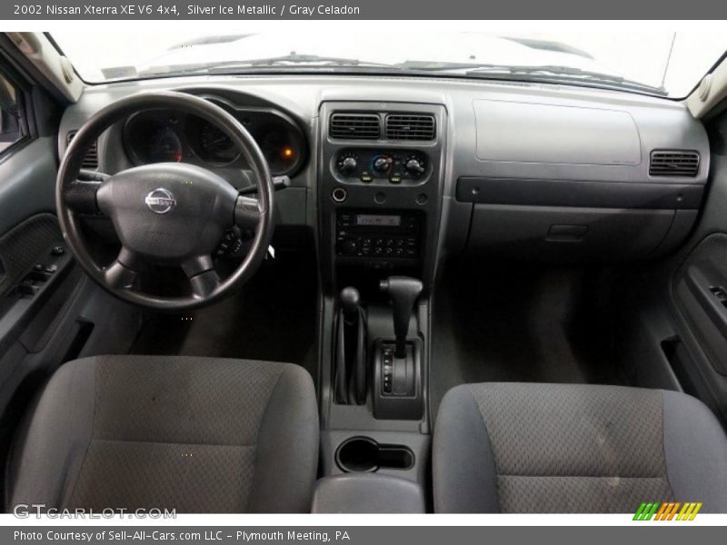 Silver Ice Metallic / Gray Celadon 2002 Nissan Xterra XE V6 4x4