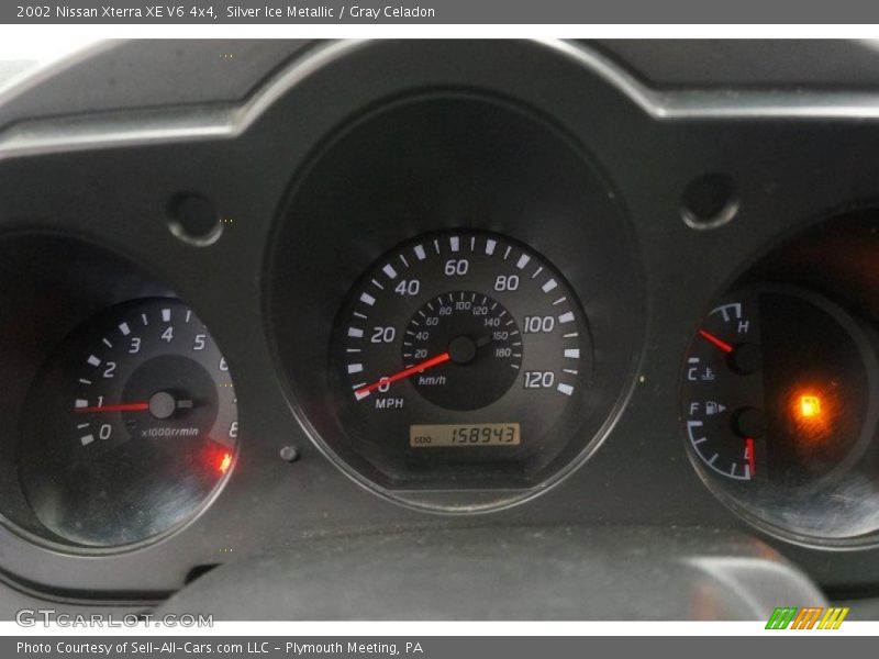 Silver Ice Metallic / Gray Celadon 2002 Nissan Xterra XE V6 4x4