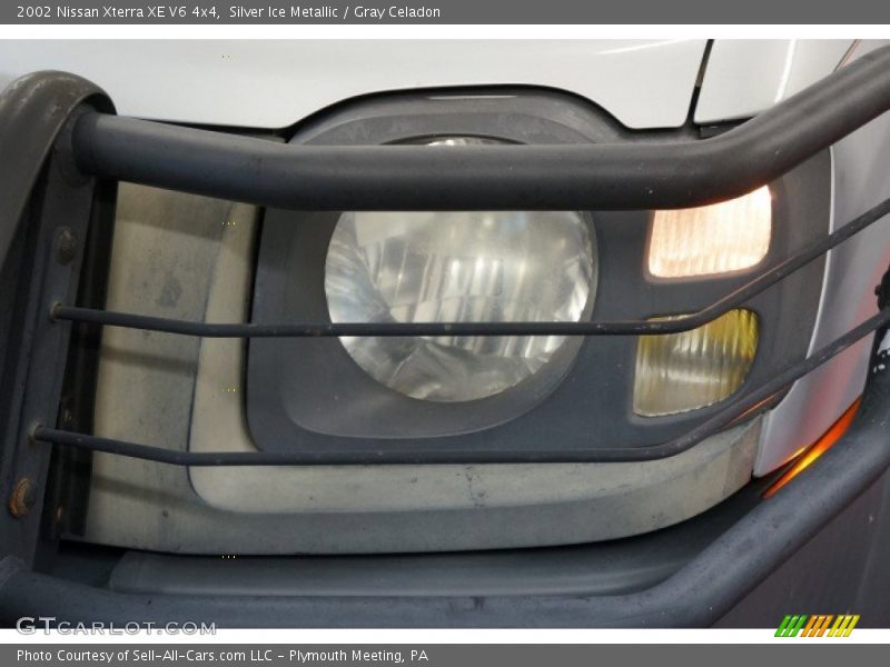 Silver Ice Metallic / Gray Celadon 2002 Nissan Xterra XE V6 4x4