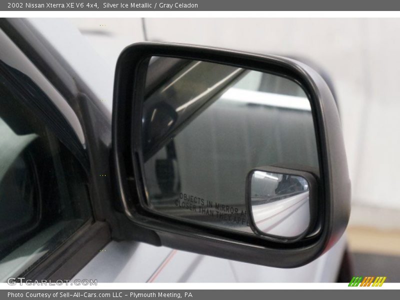 Silver Ice Metallic / Gray Celadon 2002 Nissan Xterra XE V6 4x4