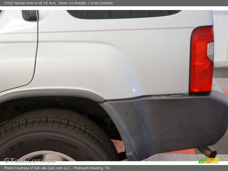 Silver Ice Metallic / Gray Celadon 2002 Nissan Xterra XE V6 4x4
