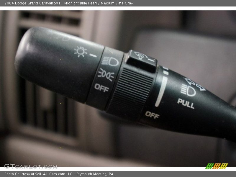 Midnight Blue Pearl / Medium Slate Gray 2004 Dodge Grand Caravan SXT