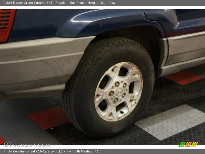 Midnight Blue Pearl / Medium Slate Gray 2004 Dodge Grand Caravan SXT