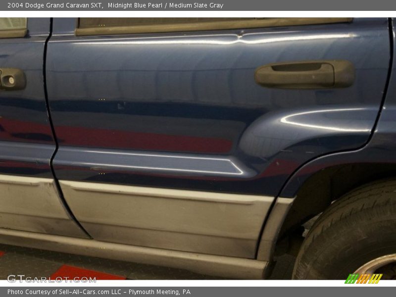 Midnight Blue Pearl / Medium Slate Gray 2004 Dodge Grand Caravan SXT