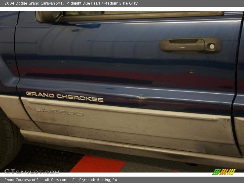 Midnight Blue Pearl / Medium Slate Gray 2004 Dodge Grand Caravan SXT