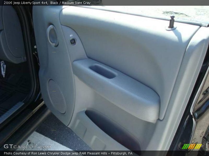 Black / Medium Slate Gray 2006 Jeep Liberty Sport 4x4