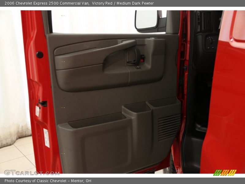 Victory Red / Medium Dark Pewter 2006 Chevrolet Express 2500 Commercial Van