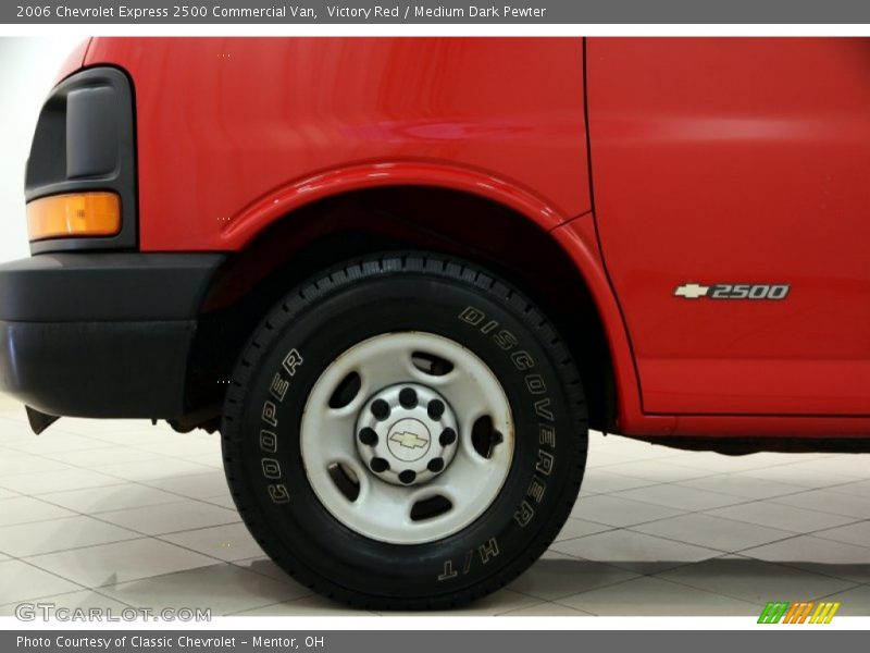  2006 Express 2500 Commercial Van Wheel