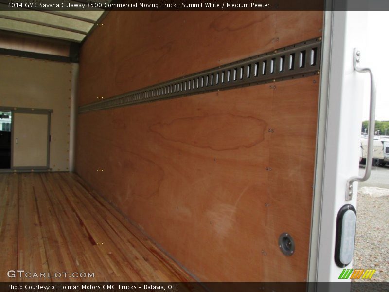 Summit White / Medium Pewter 2014 GMC Savana Cutaway 3500 Commercial Moving Truck