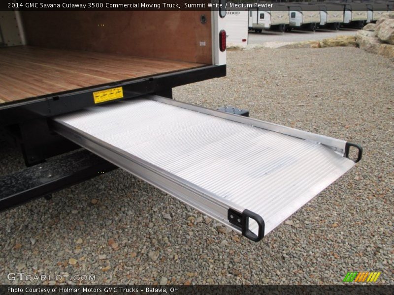 Summit White / Medium Pewter 2014 GMC Savana Cutaway 3500 Commercial Moving Truck