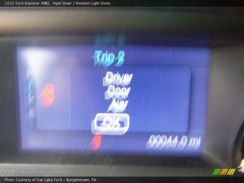 Ingot Silver / Medium Light Stone 2015 Ford Explorer 4WD