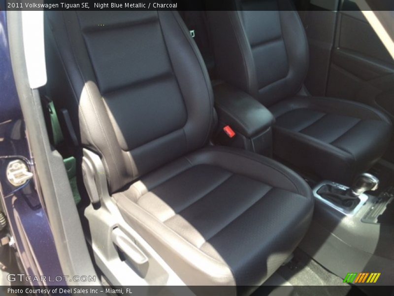 Night Blue Metallic / Charcoal 2011 Volkswagen Tiguan SE