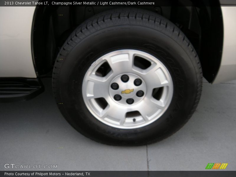 Champagne Silver Metallic / Light Cashmere/Dark Cashmere 2013 Chevrolet Tahoe LT