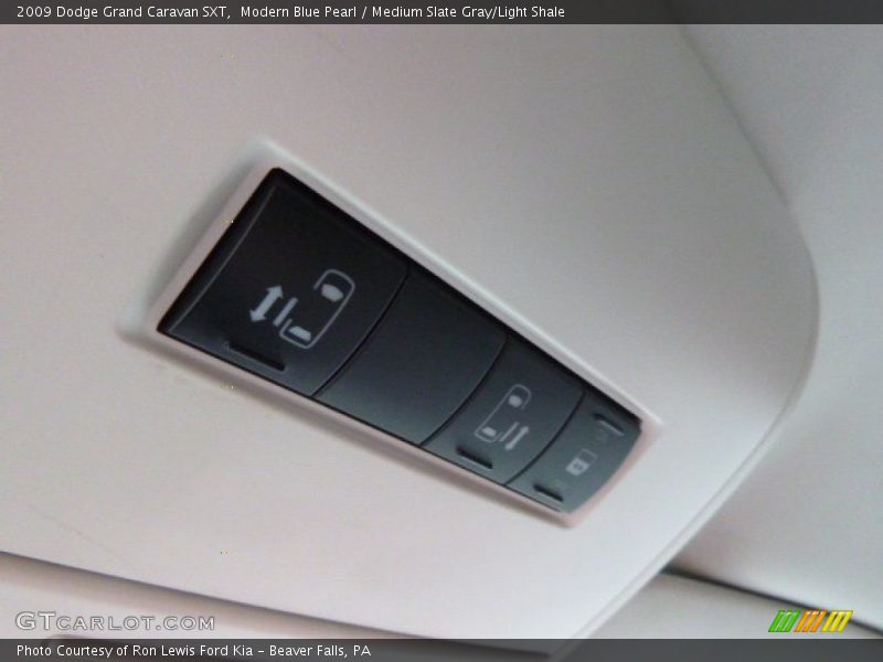 Modern Blue Pearl / Medium Slate Gray/Light Shale 2009 Dodge Grand Caravan SXT