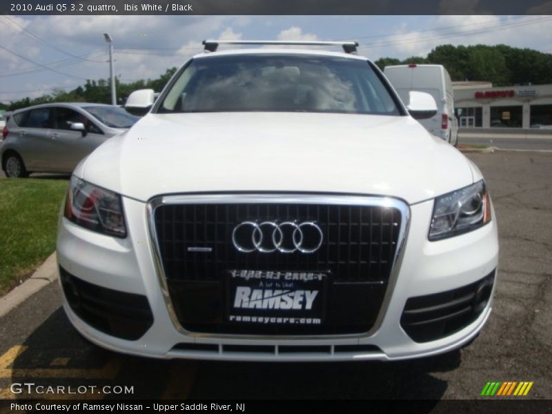 Ibis White / Black 2010 Audi Q5 3.2 quattro