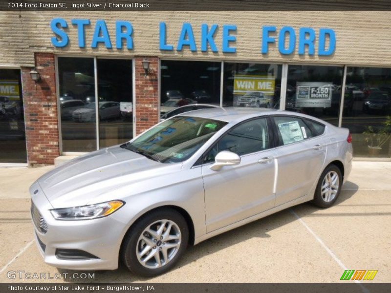 Ingot Silver / Charcoal Black 2014 Ford Fusion SE
