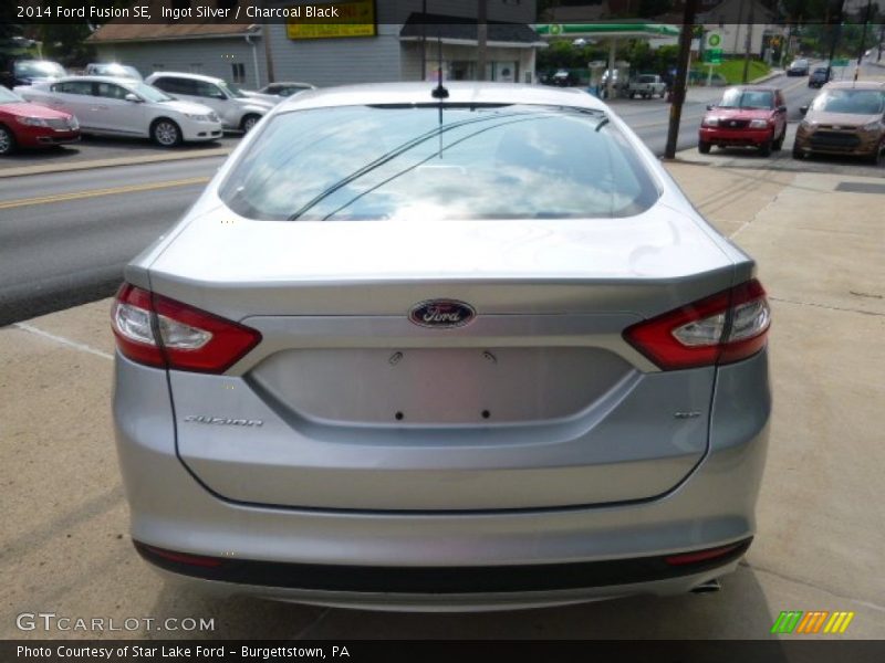 Ingot Silver / Charcoal Black 2014 Ford Fusion SE