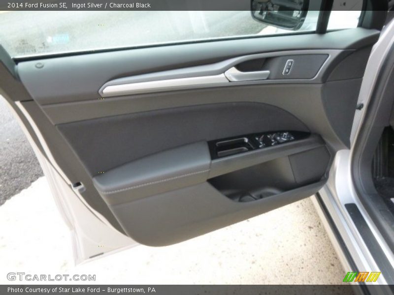 Ingot Silver / Charcoal Black 2014 Ford Fusion SE