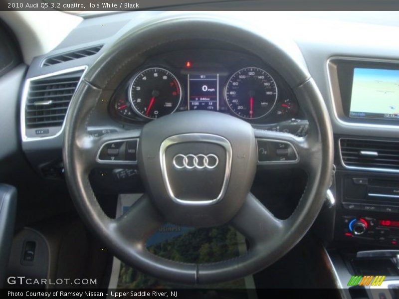 Ibis White / Black 2010 Audi Q5 3.2 quattro