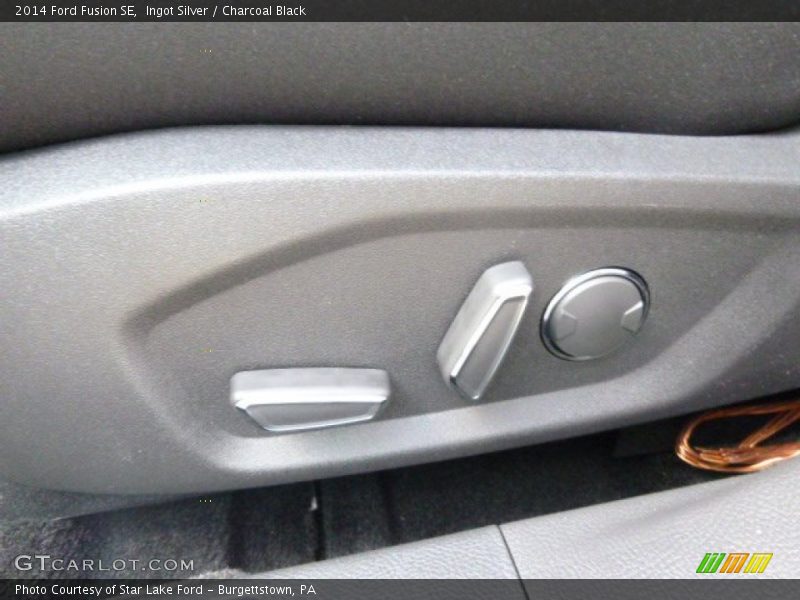 Ingot Silver / Charcoal Black 2014 Ford Fusion SE