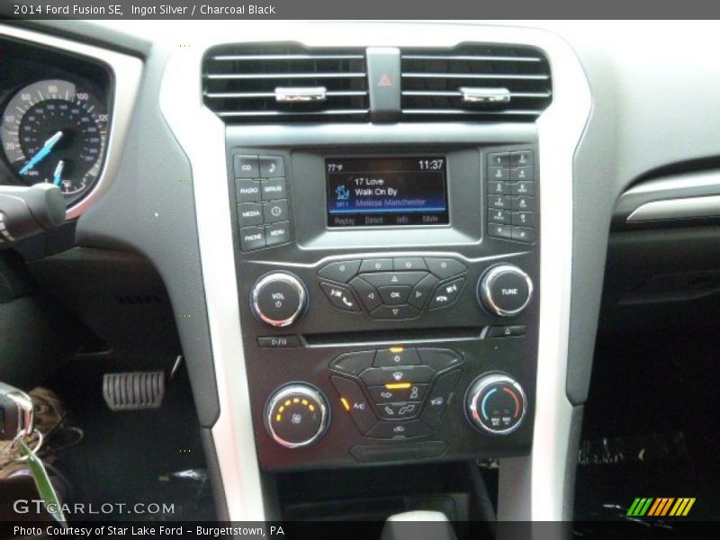Ingot Silver / Charcoal Black 2014 Ford Fusion SE