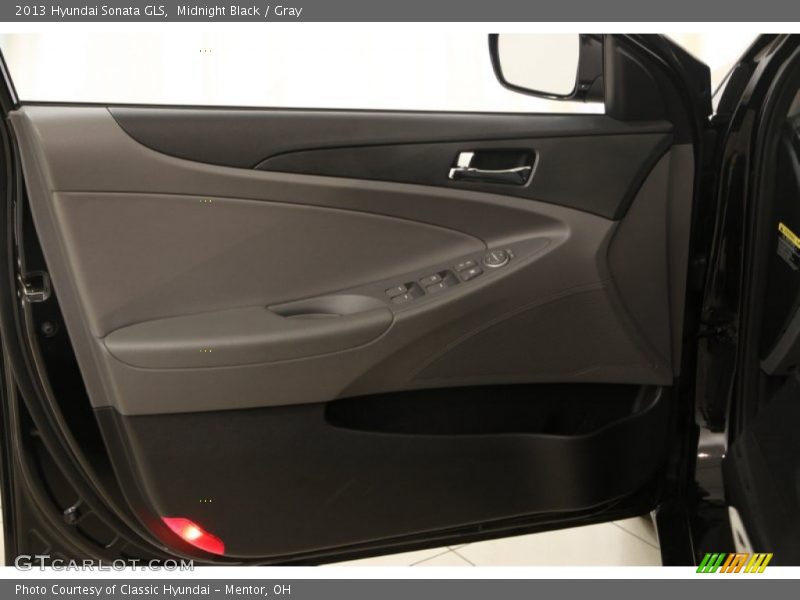 Midnight Black / Gray 2013 Hyundai Sonata GLS