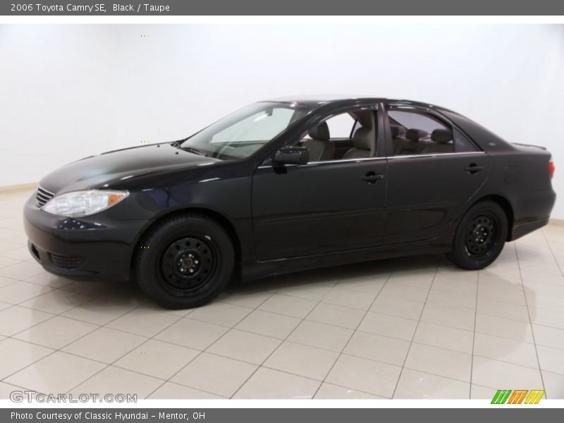 Black / Taupe 2006 Toyota Camry SE