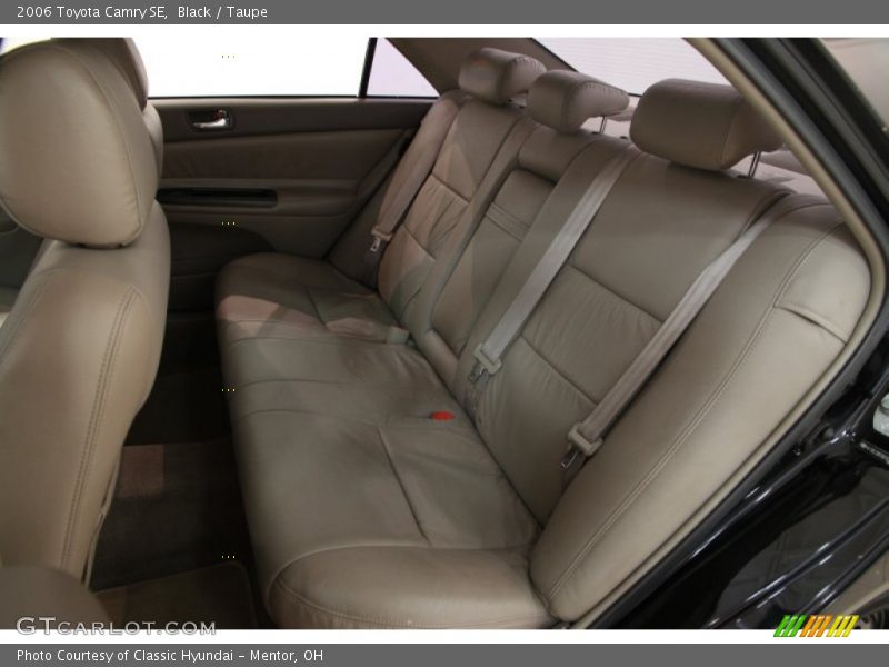 Black / Taupe 2006 Toyota Camry SE