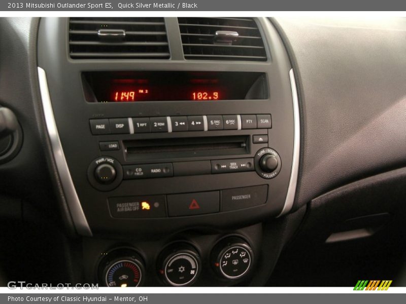 Quick Silver Metallic / Black 2013 Mitsubishi Outlander Sport ES