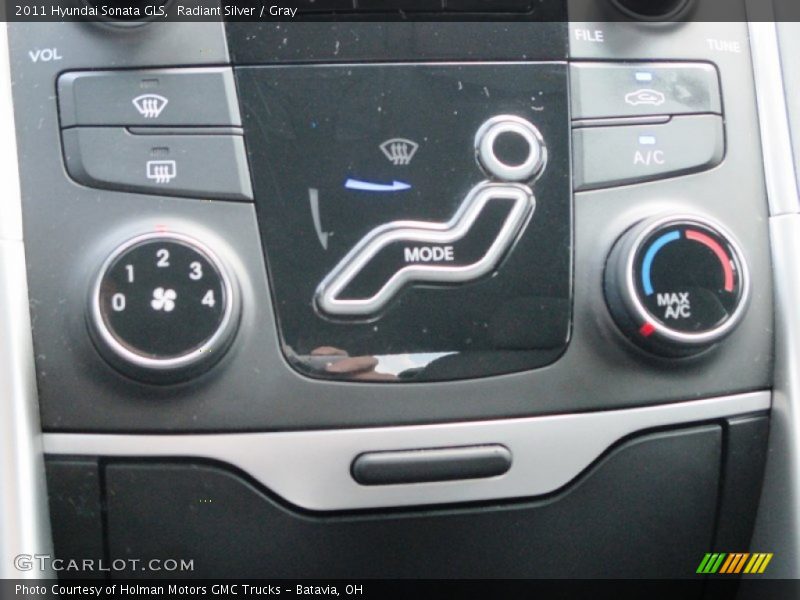 Radiant Silver / Gray 2011 Hyundai Sonata GLS