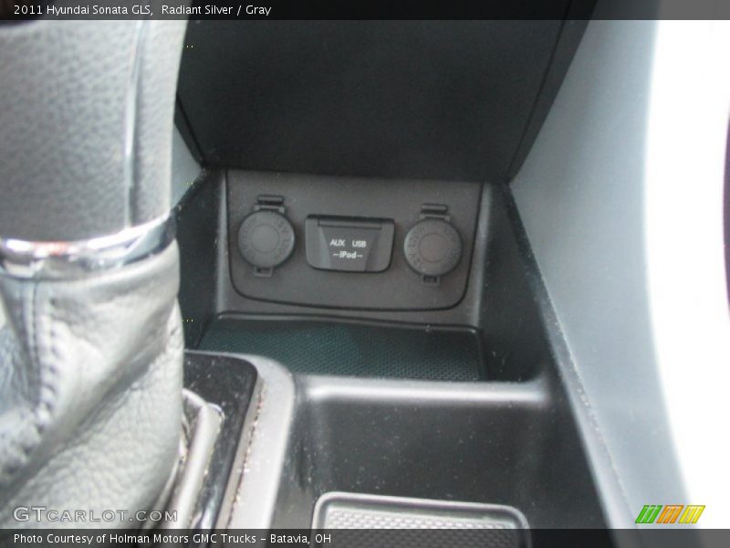 Radiant Silver / Gray 2011 Hyundai Sonata GLS