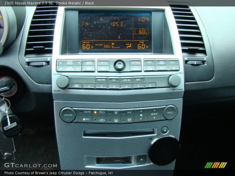 Smoke Metallic / Black 2005 Nissan Maxima 3.5 SE