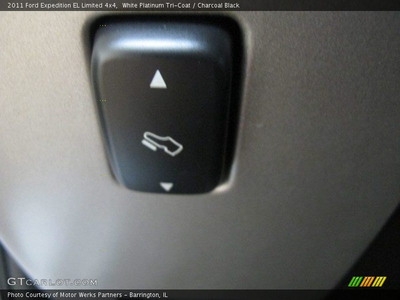 White Platinum Tri-Coat / Charcoal Black 2011 Ford Expedition EL Limited 4x4