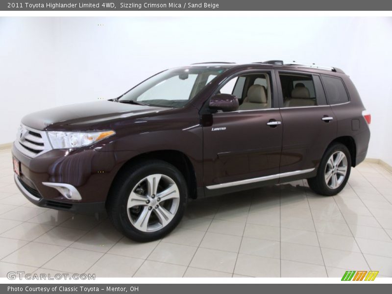 Front 3/4 View of 2011 Highlander Limited 4WD