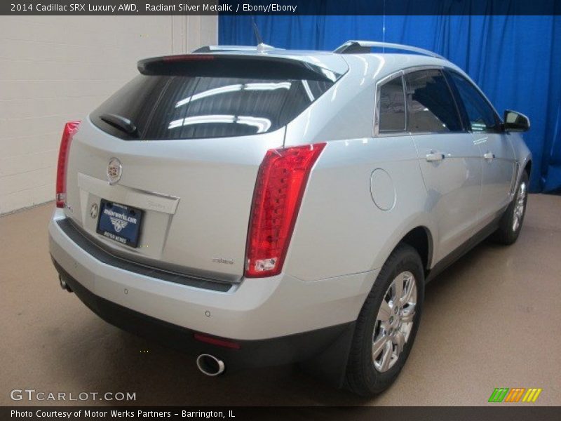 Radiant Silver Metallic / Ebony/Ebony 2014 Cadillac SRX Luxury AWD